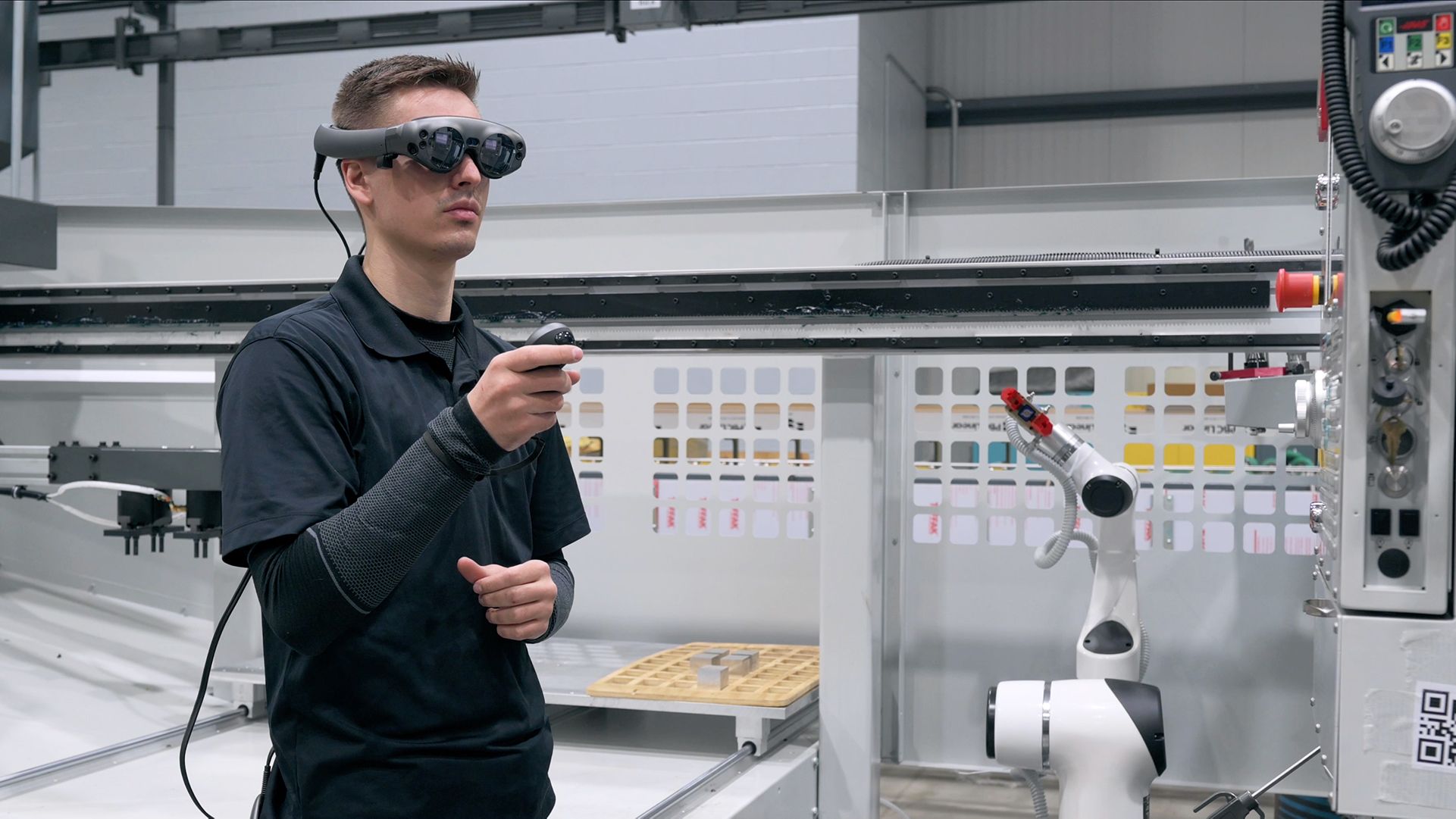 Magic Leap is a featured augmented reality (AR) platform of Taqtile’s work instruction and remote training software, Manifest?. 